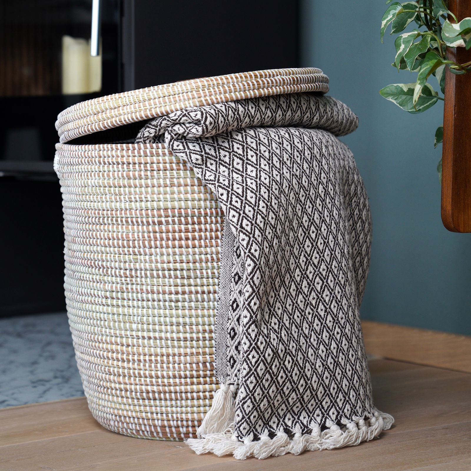 African XL Laundry Basket with Flat Lid - Timbuktu